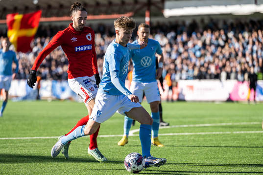 Degerfors Dijan Vukojevic och Malmö FFs Hugo Bolin