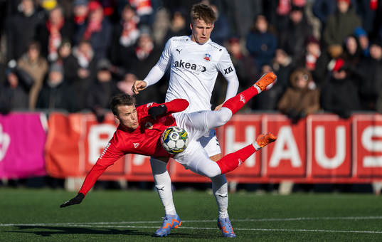 Kalmars Simon Skrabb och Helsingborgs Casper Widell