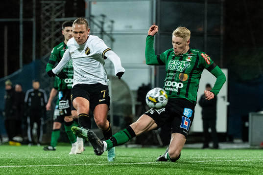 AIKs Viktor Fischer och Varbergs Vilmer Rönnberg