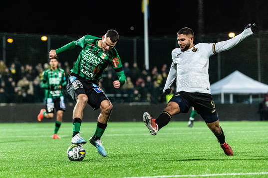 Varbergs Assad Al Hamlawi och AIKs Omar Faraj