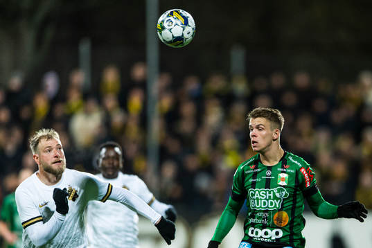 AIKs John Guidetti och Varbergs Victor Karlsson