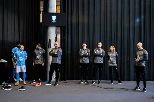Malmö FFs Oscar Lewicki, målvaktstränare Jonnie Fedel,