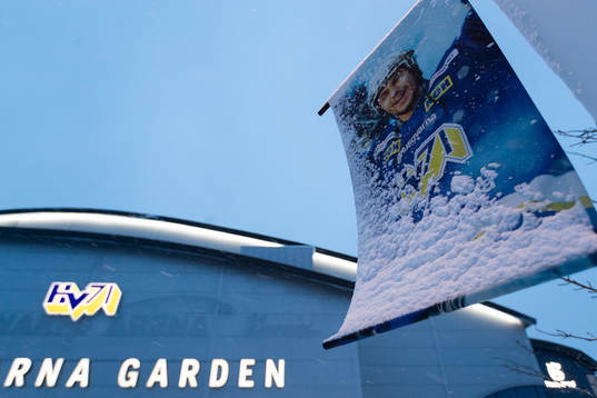 En affisch utanför Husqvarna Garden