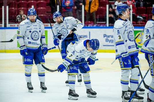 Leksands Marcus Karlberg deppar med lagkamraterna