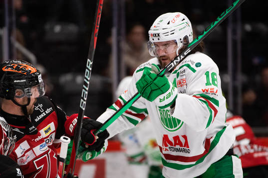 Örebros Rasmus Rissanen ocgh Rögles Dennis Everberg