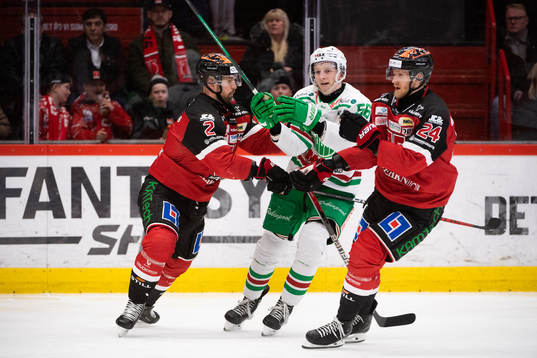 Örebros Rasmus Rissanen, Jani Lajunen och Rögles Adam