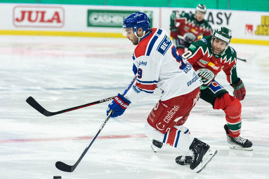 Oskarshamns Ahti Oksanen och Frölundas Joel Lundqvist