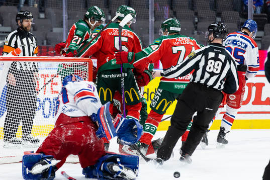 Frölundas Jacob Nilsson jublar