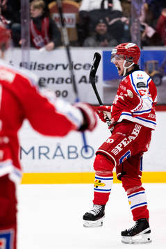 Timrås Elmeri Eronen jublar