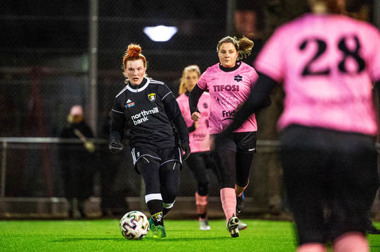 Las Presidentas och Backarna FFs spelare