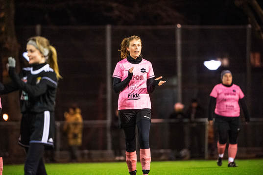 Las Presidentas och Backarna FFs spelare