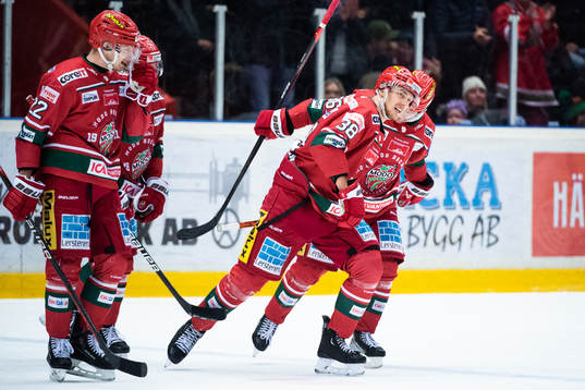Modos Johan Södergran jublar