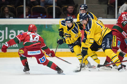 Modos Jakob Noren och Södertäljes Patrick Newell Johan
