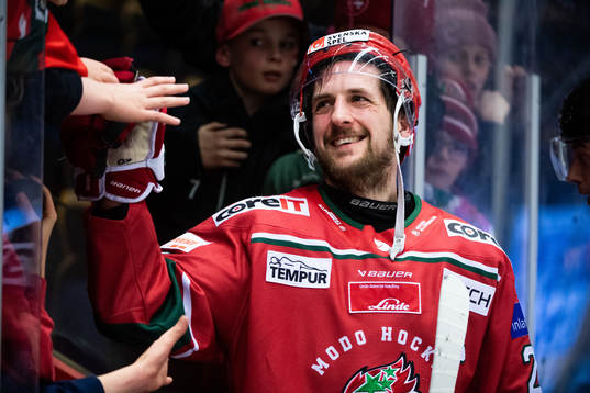 Modos Emil Wahlberg jublar