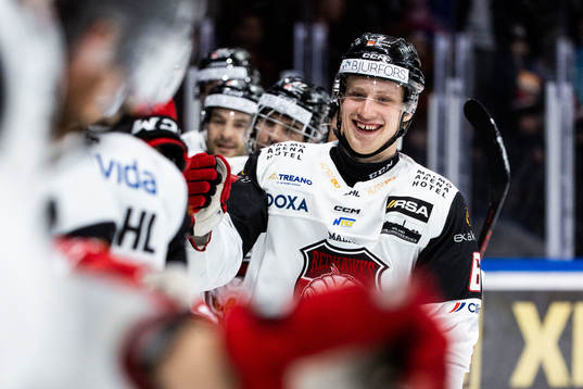 Malmö Redhawks Theodor Johnsson jublar