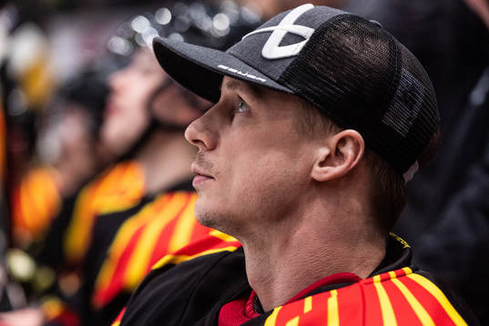 Brynäs Målvakt Jussi Olkinuora deppar