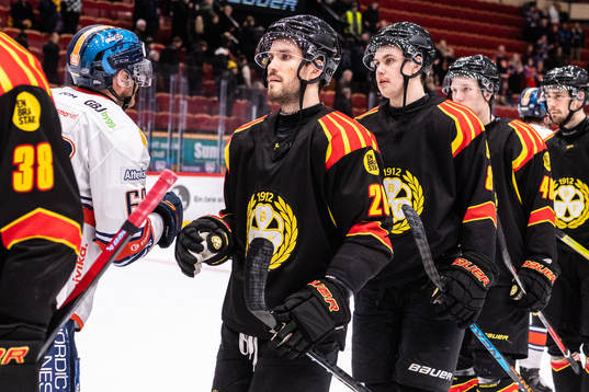 Brynäs Oula Palve deppar med lagkamrater