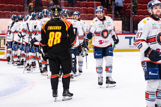 Växjös Victor Stjernborg och Brynäs Dmytro Timashov