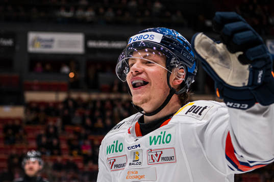 Växjös Victor Stjernborg jublar
