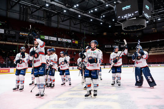 Växjös spelare jublar