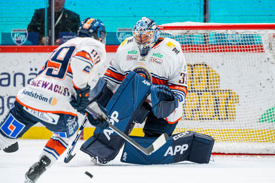 Växjös målvakt Emil Larmi