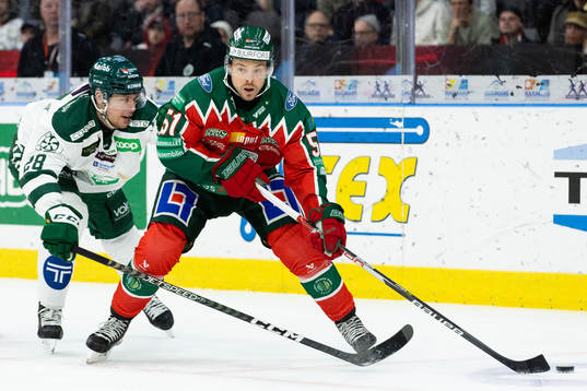 Färjestads Mattias Göransson och Frölundas Mats Rosseli