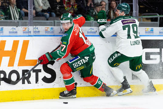 Frölundas Isac Born och Färjestads Patrik Lundh