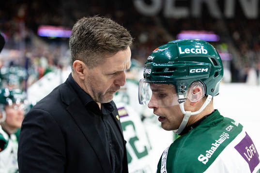 Färjestads assisterande tränare Thomas Rhodin och Brandon