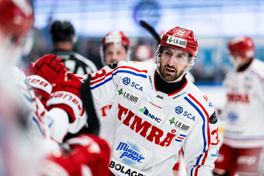 Timrås Albin Lundin jublar