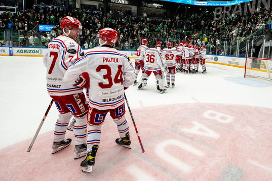Timrås spelarna jublar