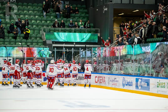 Timrås spelarna jublar