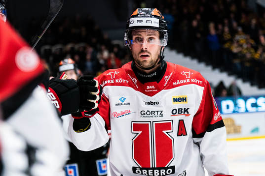Örebros Mathias Bromé jublar
