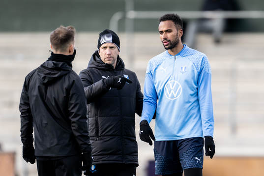 Tränare Henrik Rydström och Isaac Kiese Thelin