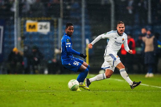 Adriel Ba Loua of Lech Poznan and Pierre Neurath Bengtsson