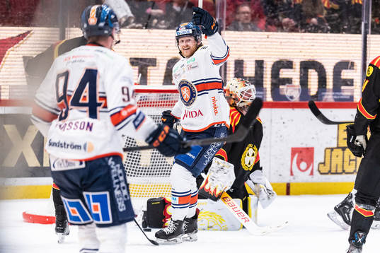 Växjös Joachim Blichfeld jublar