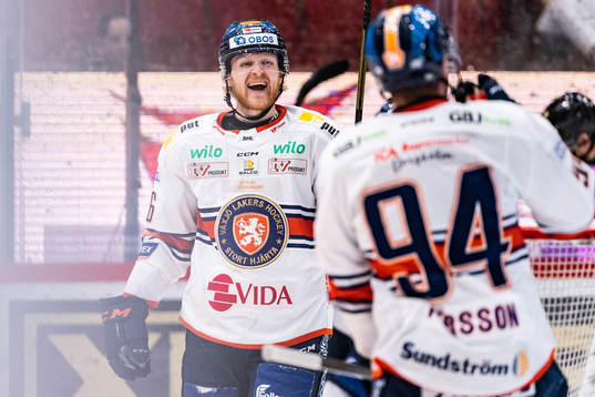 Växjös Joachim Blichfeld och Joel Persson jublar