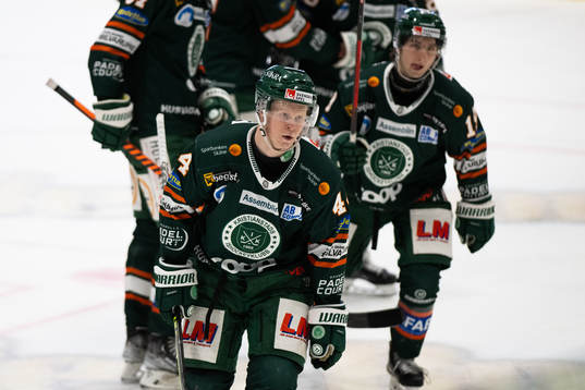 Kristianstads Aleksi Ainali jublar