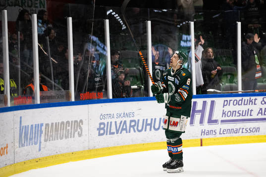 Kristianstads Robin Carlsson jublar