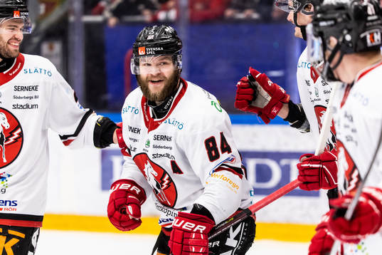 Vita Hästens Jimmy Andersson jublar
