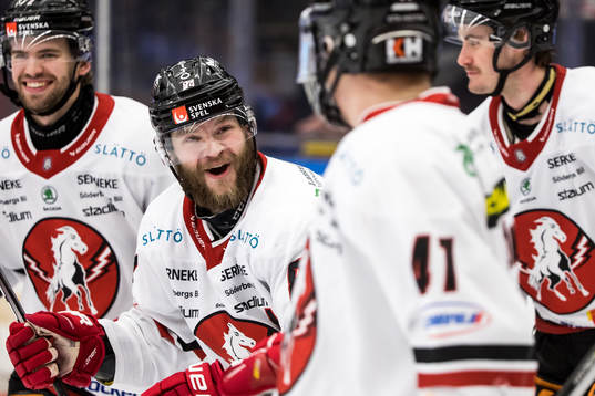 Vita Hästens Jimmy Andersson jublar