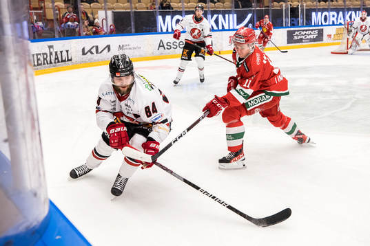 Vita Hästens Jimmy Andersson och Moras William Lindgren