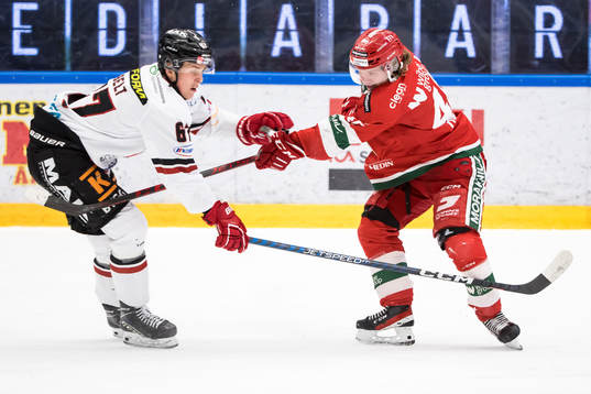 Vita Hästens Georg Weigelt och Moras Anton Heikkinen