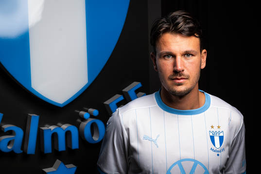 Malmö FF presenterar Stefano Vecchia som ny spelare