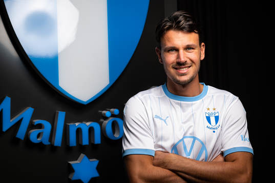 Malmö FF presenterar Stefano Vecchia som ny spelare