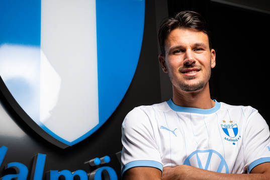 Malmö FF presenterar Stefano Vecchia som ny spelare