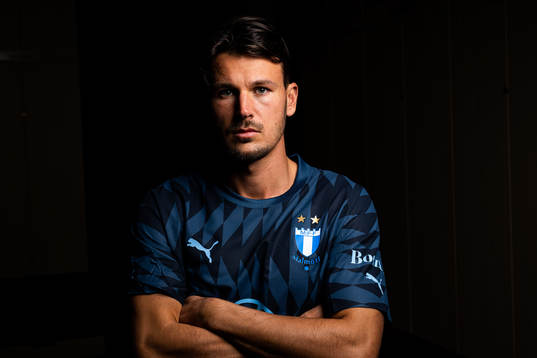 Malmö FF presenterar Stefano Vecchia som ny spelare