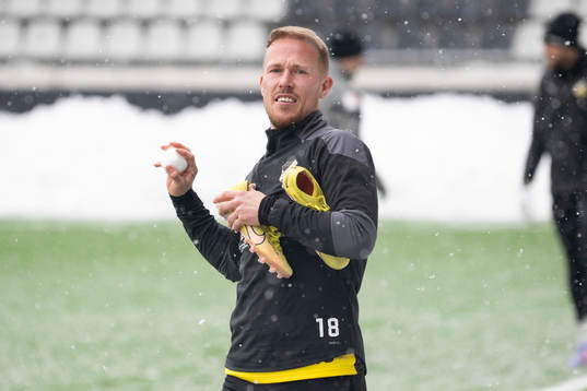 Mikkel Rygaard Jensen med en snöboll