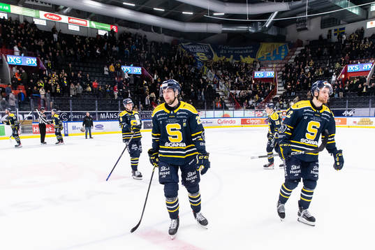 Södertäljes Viktor Lang och Jacob Bjerselius deppar