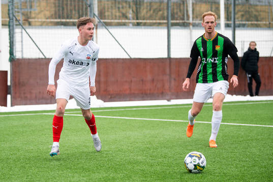 Helsingborgs Simon Bengtsson och GAIS Viktor Kruger