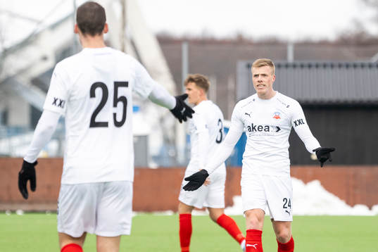 Helsingborgs Emil Hellman reagerar